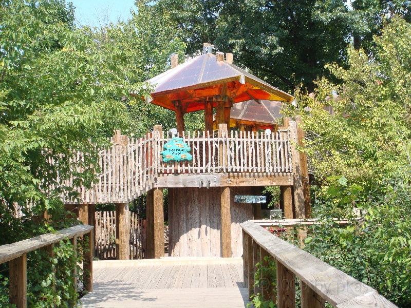 Western Michigan [2009] 433.JPG - Scenes from Frederik Meijer Gardens & Sculpture Park.